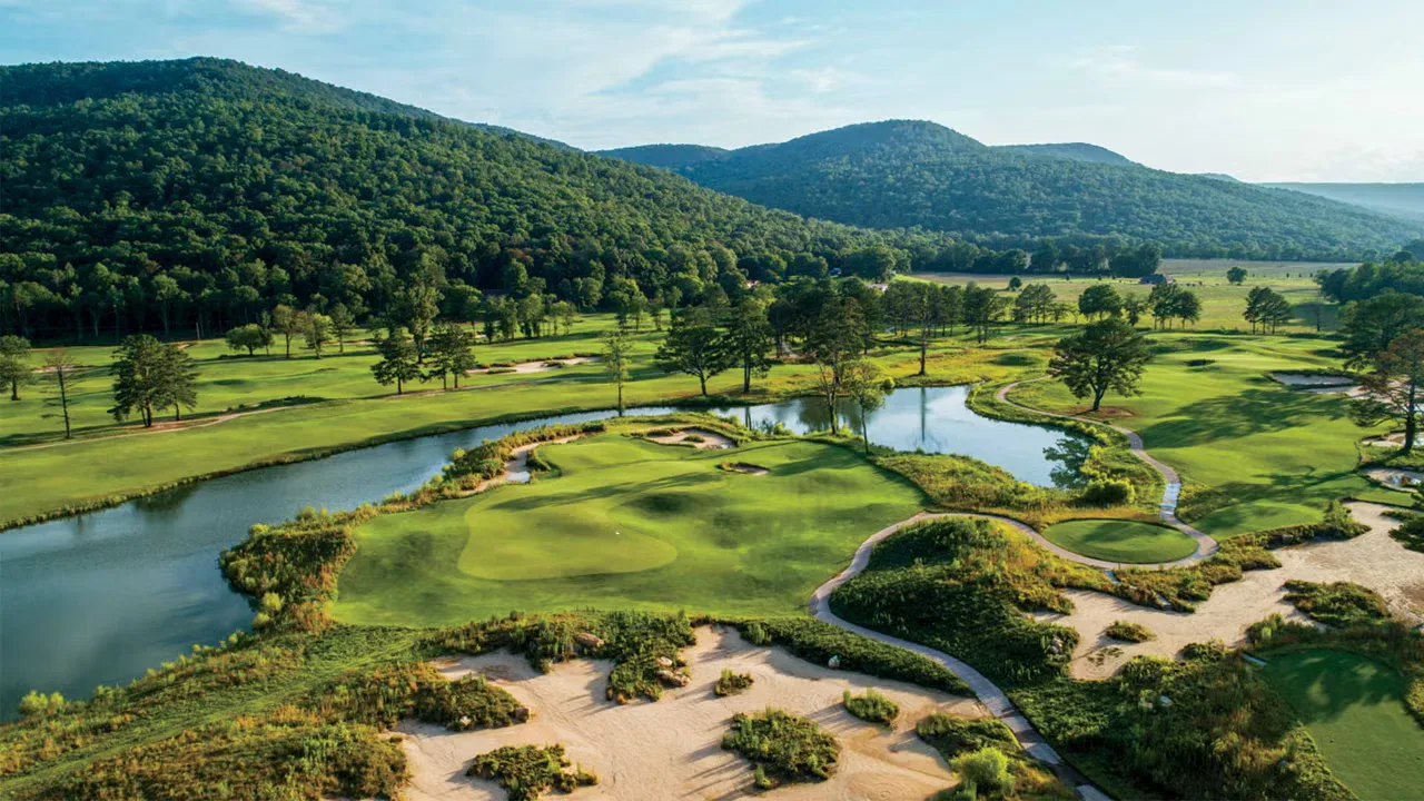 Sweetens Cove Golf Club fairway in the Sequatchie Valley Tennessee